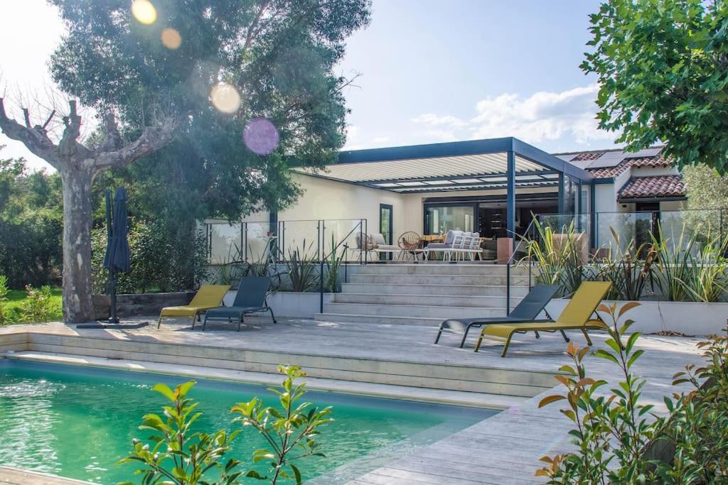 Des Jacinthes Hébergement de vacances Tarascon